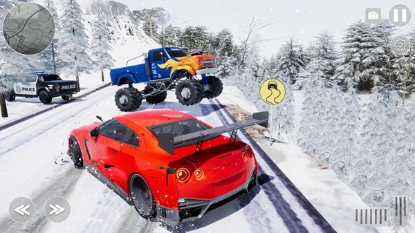 雪車碰撞粉碎（Car Crash : Icy Mountain Road）